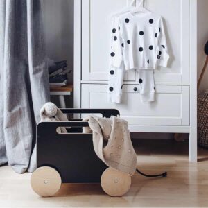 Holz-Spielzeugkiste auf Rädern (schwarz, mit Tafel-Oberfläche) – Bild 3