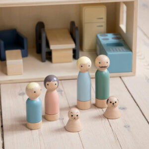 Puppen für das Puppenhaus von Sebra
