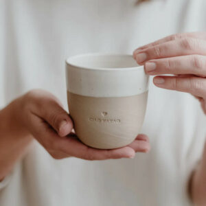 Kleiner Steingut-Becher "Ciao Kakao" – Bild 3