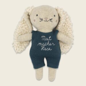 Mutmacher Hase mit blauem Anzug (16 cm) – Bild 3