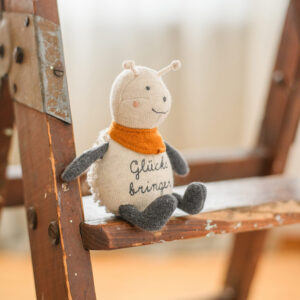 Marienkäfer "Glücksbringer" in bouclé, creme und anthrazit (14 cm)