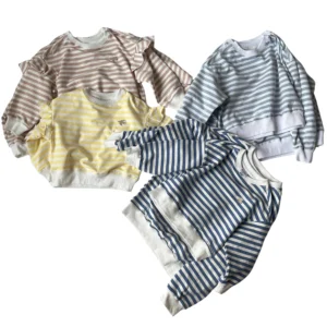 Weiches Streifen Sweatshirt mit Stickerei "Möwe" (hell grau) – Bild 7