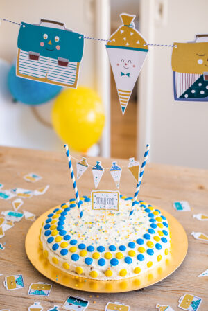 Cake Topper "Schulkind" mit Schultüten weiß, blau,  senf – Bild 5