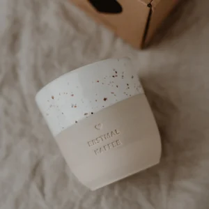 Steingut-Becher "Erstmal Kaffee" – Bild 2