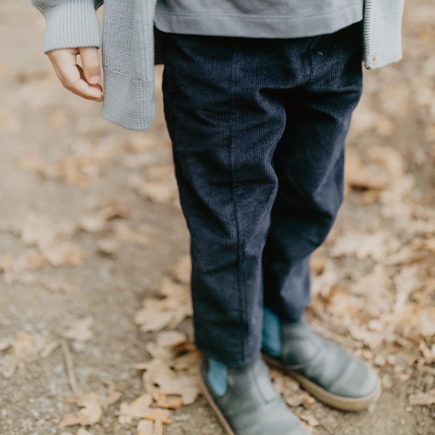 cordhose_navy3 Unisex Cordhose "navy" mit Ziernähten – Bild 4