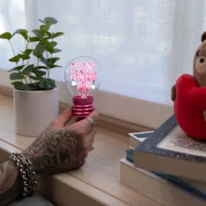 Deko Tischlampe in Glühbirnenform "Love is in the Air" – Bild 7