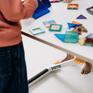 Höhenverstellbarer Kinderschreibtisch von poptop – Bild 5