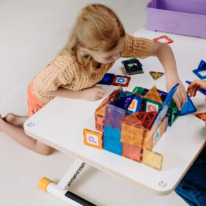 Höhenverstellbarer Kinderschreibtisch von poptop – Bild 3