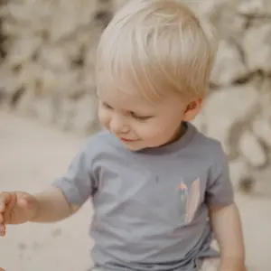 T-Shirt "Surfboards" (unisex) – Bild 4