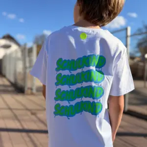 T-Shirt Schulkind, Graffiti Green – Bild 4