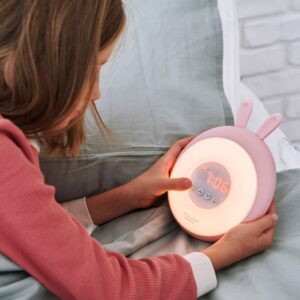 Rabbit & Friends Wake-Up-Lampe mit Wecker "Rabbit" (Pink) – Ansicht 2