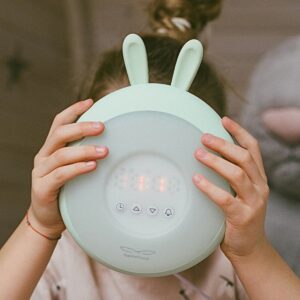Rabbit & Friends Wake-Up-Lampe mit Wecker "Rabbit" (Grün) – Ansicht 2