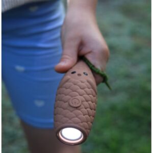 Rabbit & Friends Mini-Taschenlampe Tannenzapfen "Coni" (FOREST series) – Ansicht 3